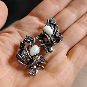 Vintage Coro Sorrento Baby Tooth Pearl Blue Rhinestone Clip On Earrings